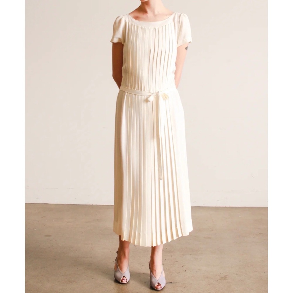 1980s Albert Nipon Ecru Pleated VTG MIDI Dress Belted Women's Size 4 Silk/Rayon